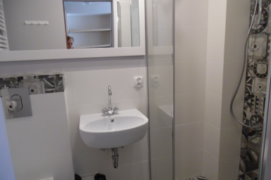 pok&oacute;j 3 osobowy parter - łazienka