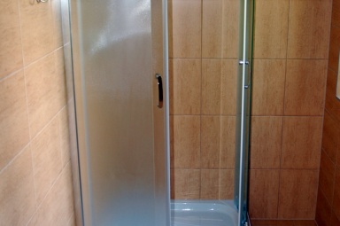 łazienka -pok&oacute;j 4 osobowy