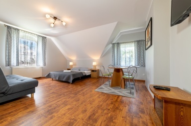 Pok&oacute;j nr 12 A