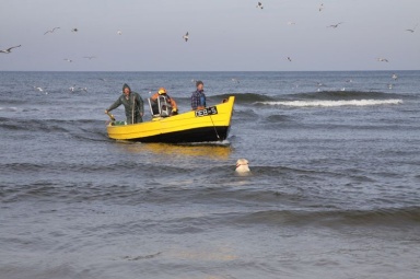 Luna wita rybak&oacute;w