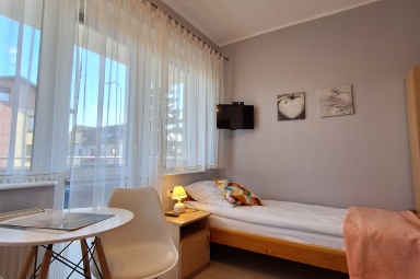 Pok&oacute;j 2 osobowy 1 piętro 7