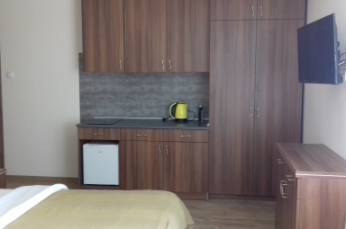 MIRELLA - pok&oacute;j nr 11 z aneksem kuchennym (3 osobowy)