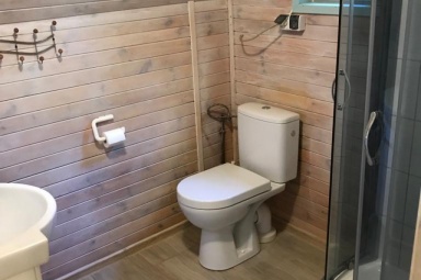 DOMEK Z DUŻYM TARASEM