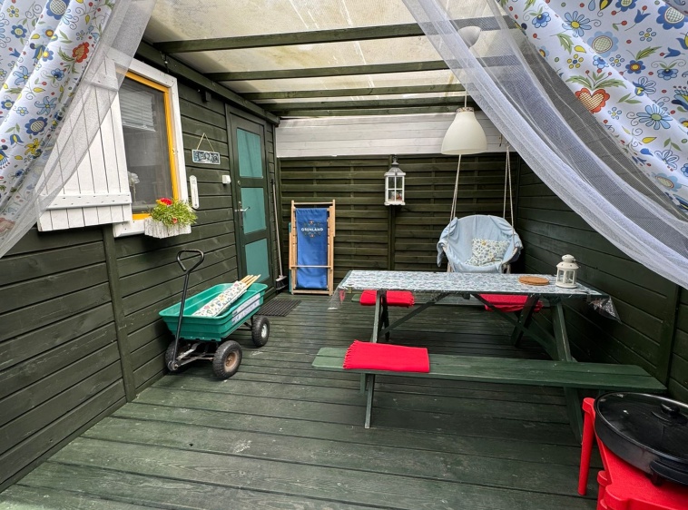 GRENLAND  Zadaszona weranda przy kazdym domku .?v=1.0