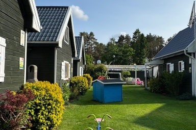 Domek nr. 1,2,3 i po prawej stronie nr.4