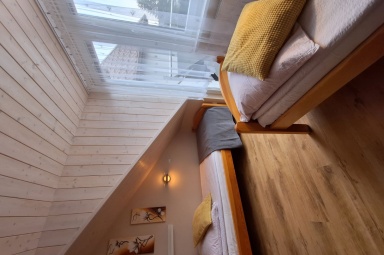 pok&oacute;j 2 osobowy II pietro 16