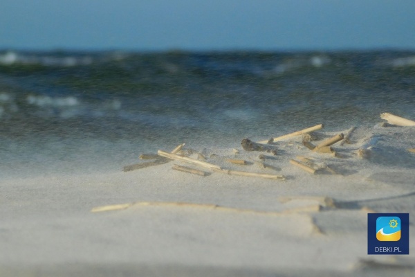 Dębki - ruch piasku podczas sztormu