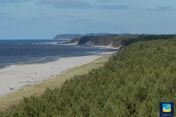 Dębki - najpięknieszja, szeroka plaża i las odzielający morze od lądu